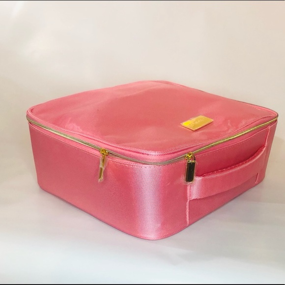 UP&GEO Cosmetics Case in Bubble Gum Pink - Picture 12 of 16